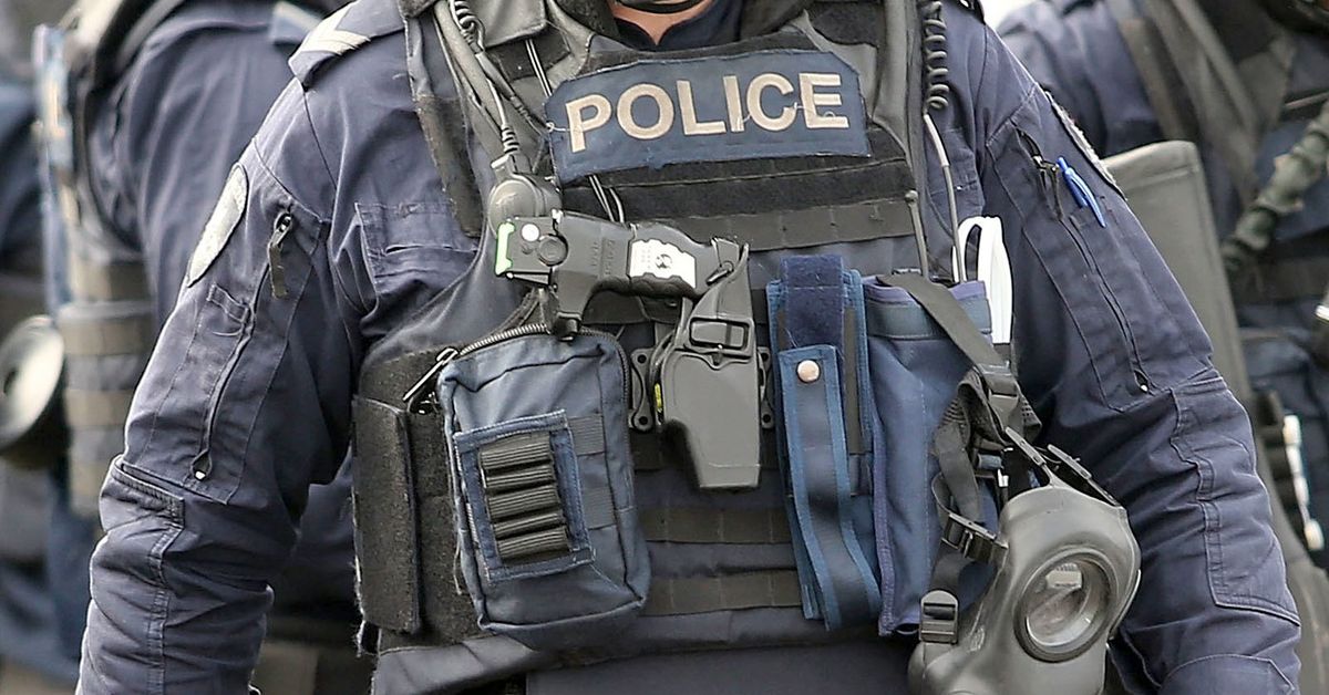 Fast food arrest of man over alleged threat of CBD incident