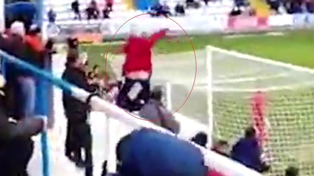 Fans uses his posterior to give opposition player a fright mid-match