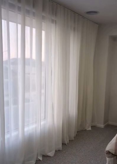 Shannyn shows how she installed Kmart's Sicily S-fold curtains