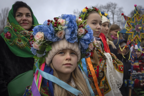 Ukraine celebrates Christmas for the first time, distancing itself from Russia
