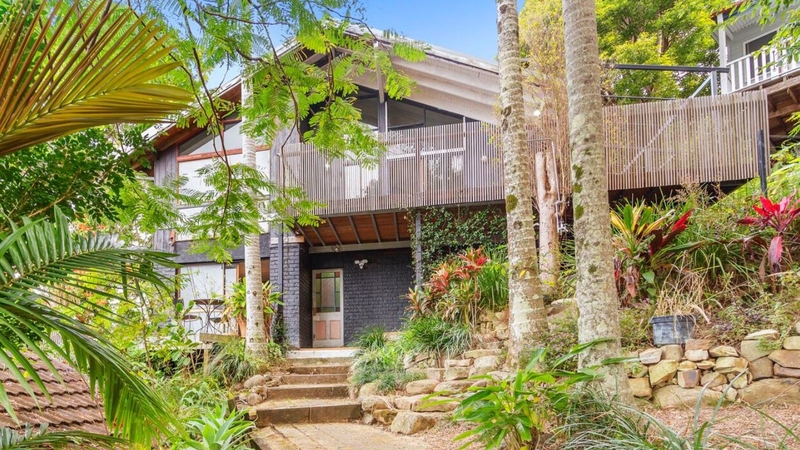 Buyer takes on half-finished house for under $1m on the Gold Coast