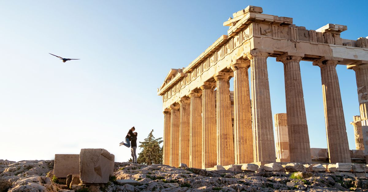 Cheap flights, best travel deals: Last chance to snap up 00 flights to Europe, plus more of the best travel deals this month