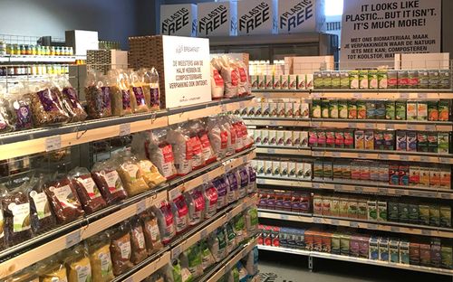 The plastic-free products in Ekoplaza includes meat, rice, sauces, dairy, coffee, biscuits, cereals, fruit and vegetables. (Facebook)