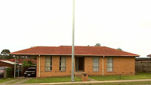 The new streetlight transformed the look of Ms Thompson's house. (Supplied)