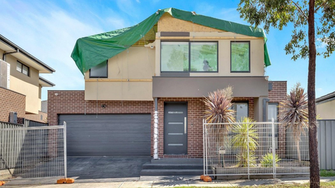 Home sold auction fire-ravaged roof Craigieburn Melbourne Victoria Domain 