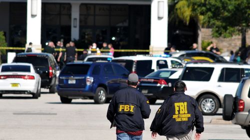 One killed, two injured in Florida mall shooting