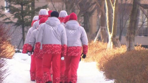 At least 25 Australian volunteers have touched down in South Korea. (9NEWS)