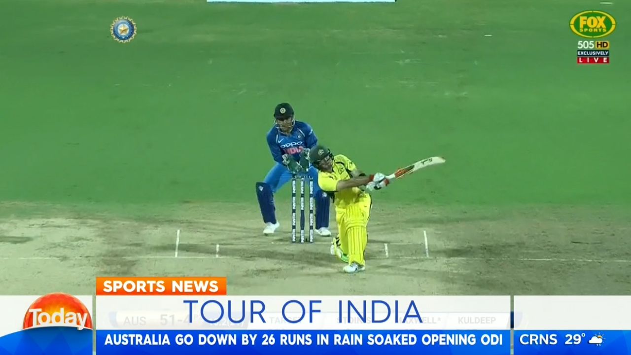 Aussies suffer batting collapse in Chennai