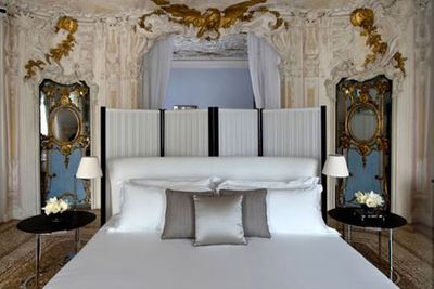 Meanwhile, guests who opted to stay at the seven-star Aman Hotel could have spent up to <b>$4650</b> a night. <br/><br/>Which means they forked out <b>$13,950</b> for three night's accomodation in Venice.<br/><br/>Not as impressive, guys. <br/><br/>Source: The Aman Hotel