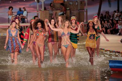 If a front row could speak a thousand words, Tommy Hilfiger’s would be a love letter to the all-American dream, while Jeremy Scott’s would be a fantastical comic book of technicolour and Looney Tunes.