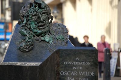<strong>London, England: A Conversation with Oscar Wilde</strong>