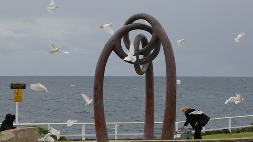 To mark the Australians that lost their lives in the attacks, 88 white doves were released during the service. 