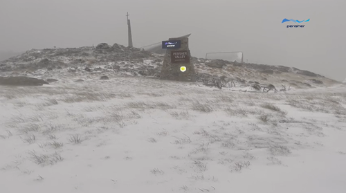 It's snowing at Perisher Ski Resort in NSW. 