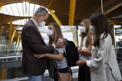 La familia real española se despide de la princesa Leonor