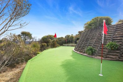 Sprawling five-bedroom Blue Mountains home with its own golf course goes on the market