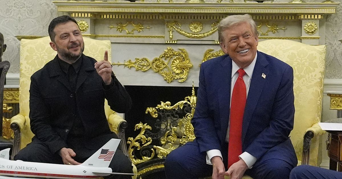 Ukraine president wears a suit in meeting with USA President to end Russia conflict