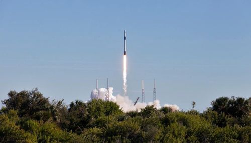 A SpaceX Dragon capsule has pulled up at the orbiting lab three days after launching from Cape Canaveral, Florida.