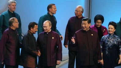 IN PICTURES: Awkward encounters between world leaders at APEC (Gallery)