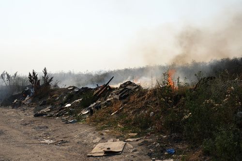 Smoke from fires rises on July 19, 2022 in Wennington, England. A series of grass fires broke out around the British capital amid an intense heatwave. (Photo by Carl Court/Getty Images)