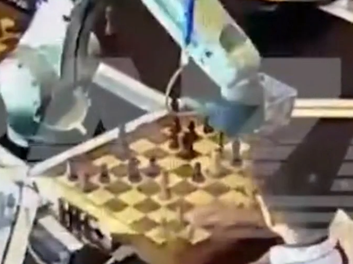 Chess-playing robot broke the finger of its seven-year-old opponent