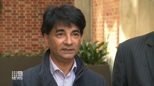 Lloyd Rayney pushes for fresh investigation to find wife's killer 15 years after her body was discovered in Perth park