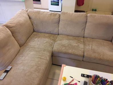 DIY cleaning hack to clean your couch