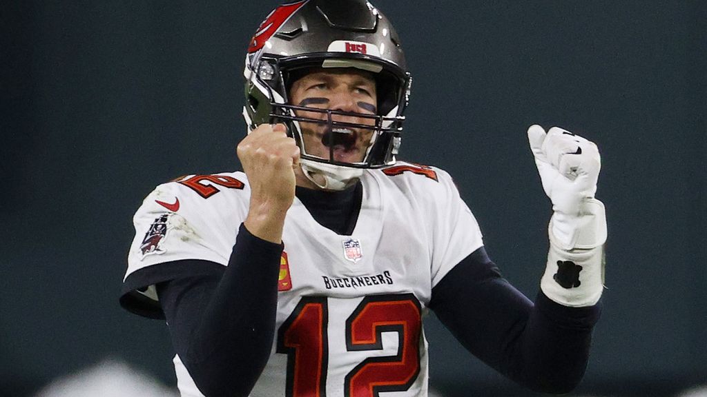 Tom Brady blown away by Buccaneers' Super Bowl ring