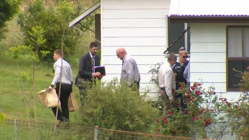Police search for man after mum-of-three found dead in Hunter Valley ...