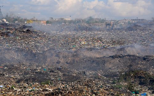 Tons of colored plastic bags polluting the outskirts of Mukuru slum in Nairobi, Kenya. (Getty)