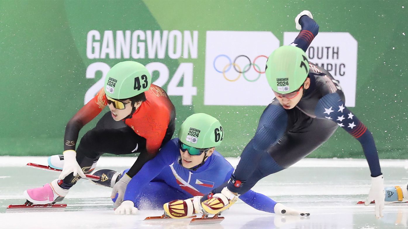 Dramatic crash rocks closing stages of Youth Olympics speed skating race