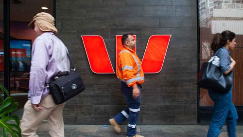Westpac banking services are returning to normal after an hours-long outage caught customers off guard this morning.﻿