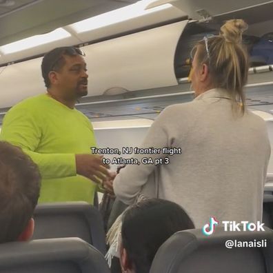Airplane fight in the US TikTok