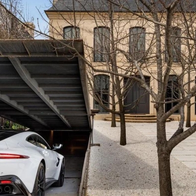 Why it is impossible to top a home with a ‘Batcave’ garage