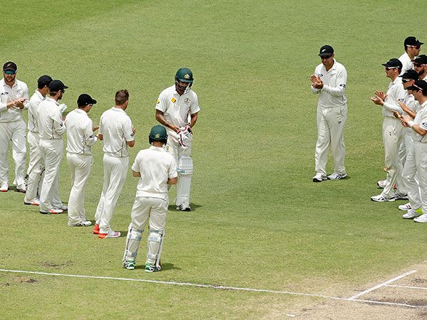 Johnson given guard of honour by NZ