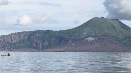 Mt Tavurvur had already started smoking in the week's leading up to the eruption. (Twitter/RumetDW)