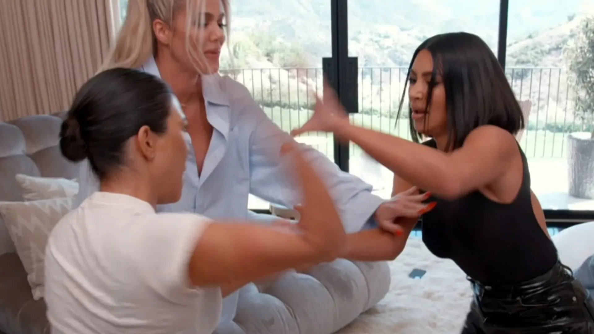 Watch Keeping Up With The Kardashians Season 18 Catch Up Tv