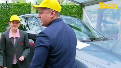 Karl Stefanovic completely fails at changing a tyre