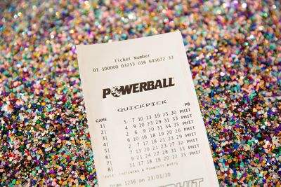 Sacked cleaner wins $80 million Powerball jackpot