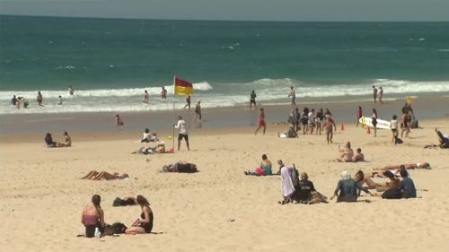Gold Coast swelters through spring heatwave