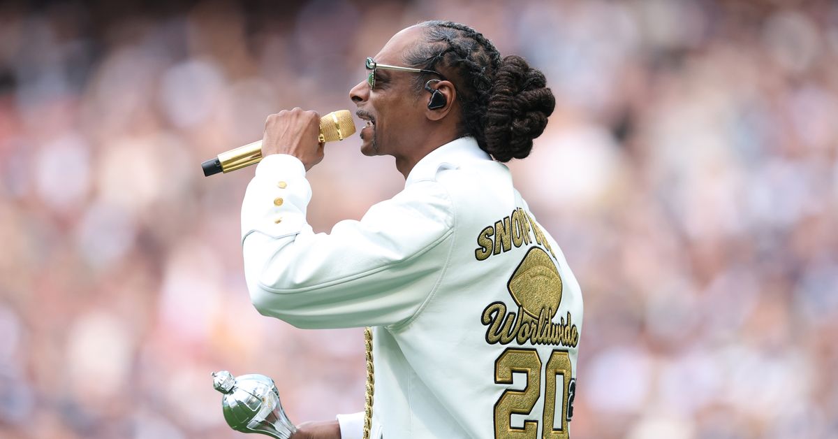 Snoop Dogg AFL Grand Final 2025 performance: Snoop Dogg joined by Aussie music legend for AFL final