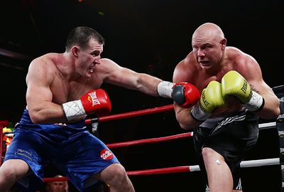 Gallen landed the first few blows of the bout.