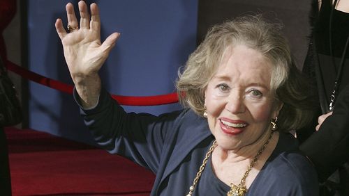  Glynis Johns arrives at Disney's Mary Poppins 40th Anniversary Edition DVD release party in 2004