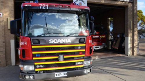 South Australia's fire trucks are set to receive cutting-edge tablets to assist with communication. (MFS/Twitter)