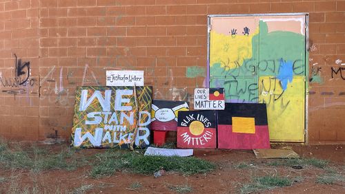 L'enquête s'est déplacée à Yuendumu cette semaine, le coroner rencontrant les habitants.