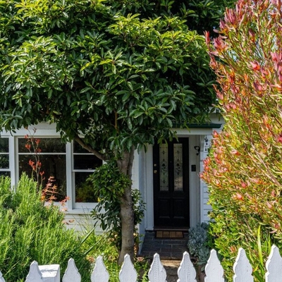 This $745,000 weatherboard in Tasmania hides a huge secret