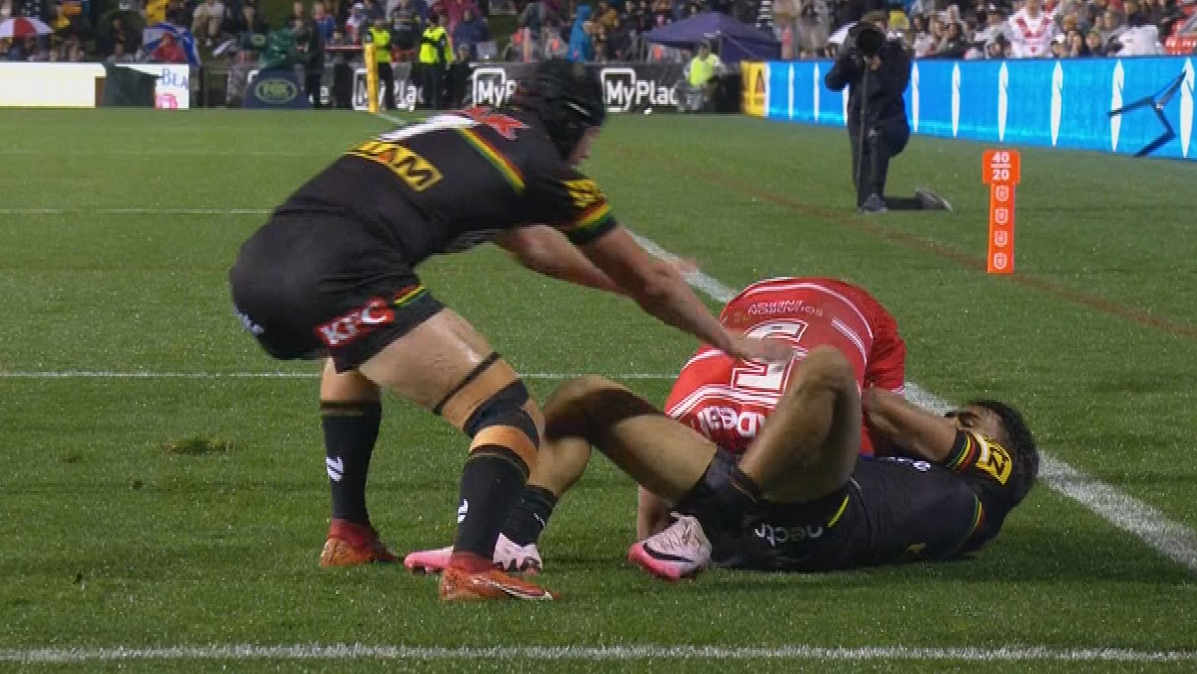 Daine Laurie made a try-saving tackle on Mathew Feagai in the opening minutes.
