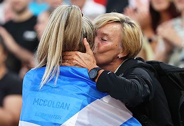Eilish McColgan emulated her mother Liz's Commonwealth gold-winning performances in which event?