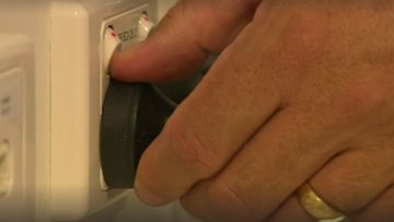 Families could save an average of $2000 on their power bills with a combination of simple measures that more efficiently heat and cool their homes, Climate Council said.