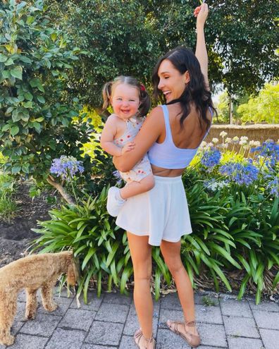 Fitness mogul Kayla Itsines, selfie, Instagram