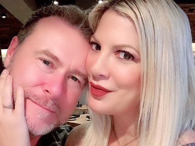 Tori Spelling, Dean McDermott selfie